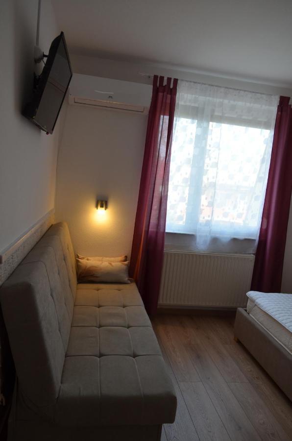 Gazlang Apartman Hajdúszoboszló Exteriör bild